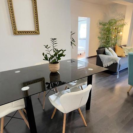 דירות קווארטיירה Apartamento T2 Com Terraco Grande מראה חיצוני תמונה