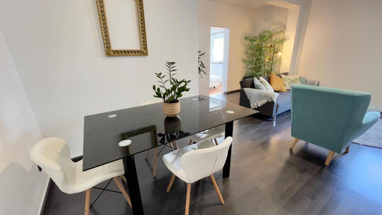 דירות קווארטיירה Apartamento T2 Com Terraco Grande מראה חיצוני תמונה