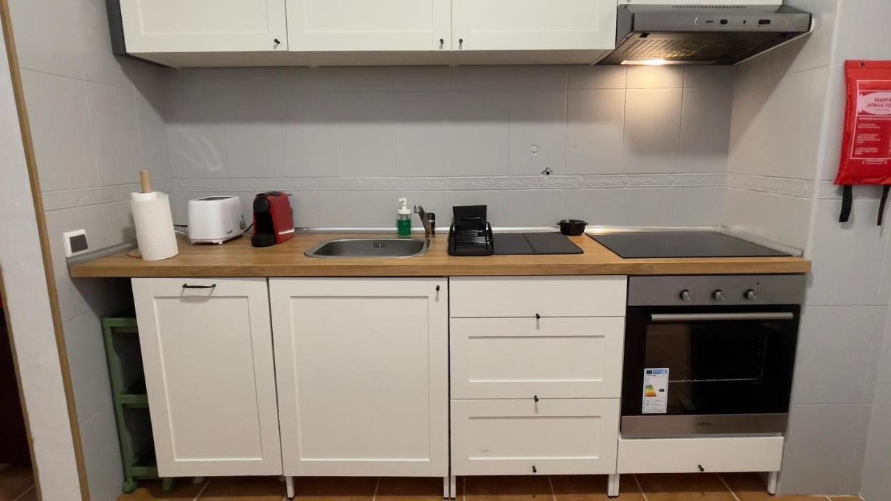 דירות קווארטיירה Apartamento T2 Com Terraco Grande מראה חיצוני תמונה