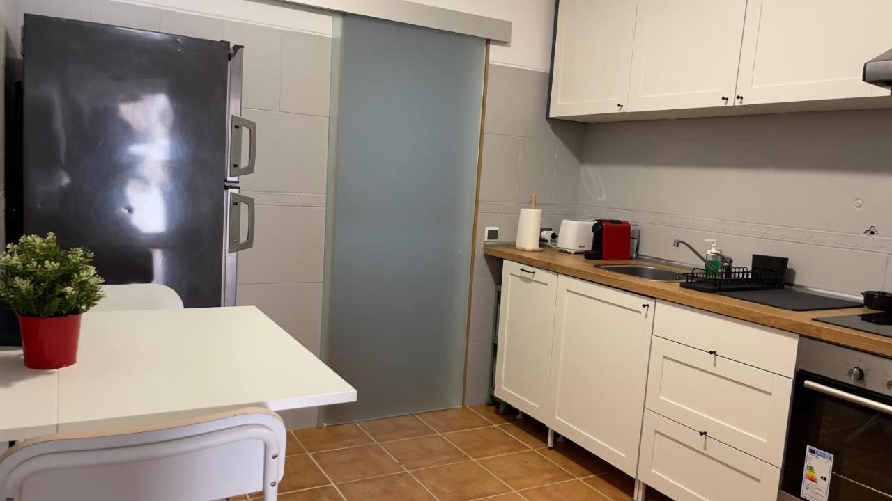 דירות קווארטיירה Apartamento T2 Com Terraco Grande מראה חיצוני תמונה